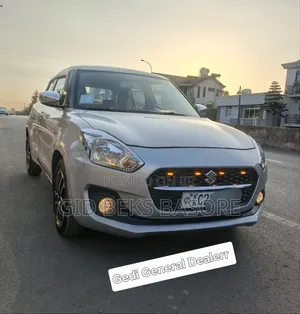 Suzuki Swift 2022 Silver