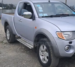 Mitsubishi L200 2007 Silver