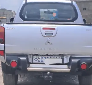 Mitsubishi L200 2007 Silver