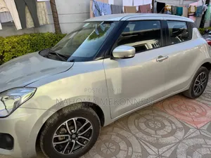 Suzuki Swift 2022 Silver