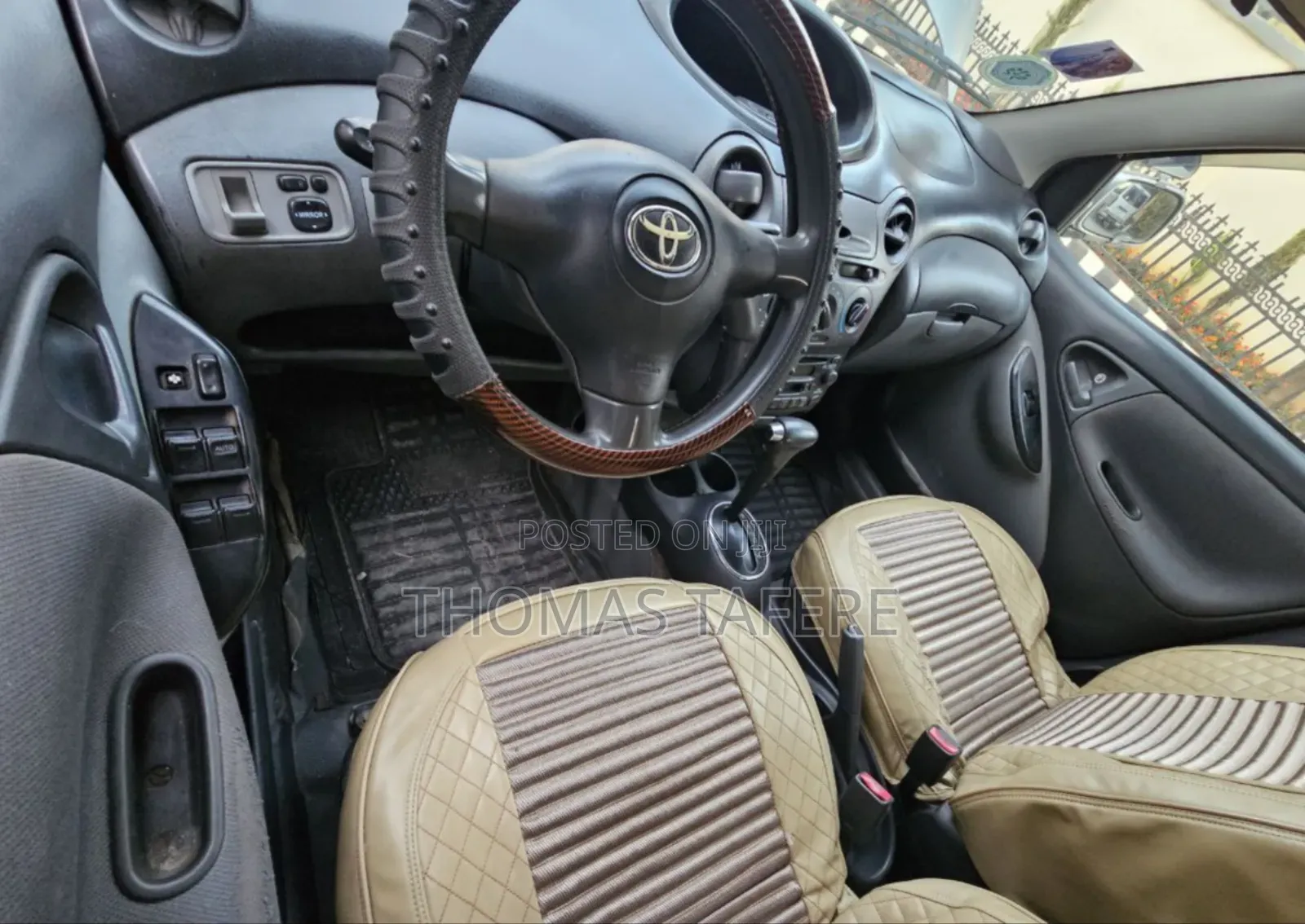 Toyota Vitz 2002 Silver