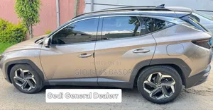 Hyundai Tucson 2022 Gold