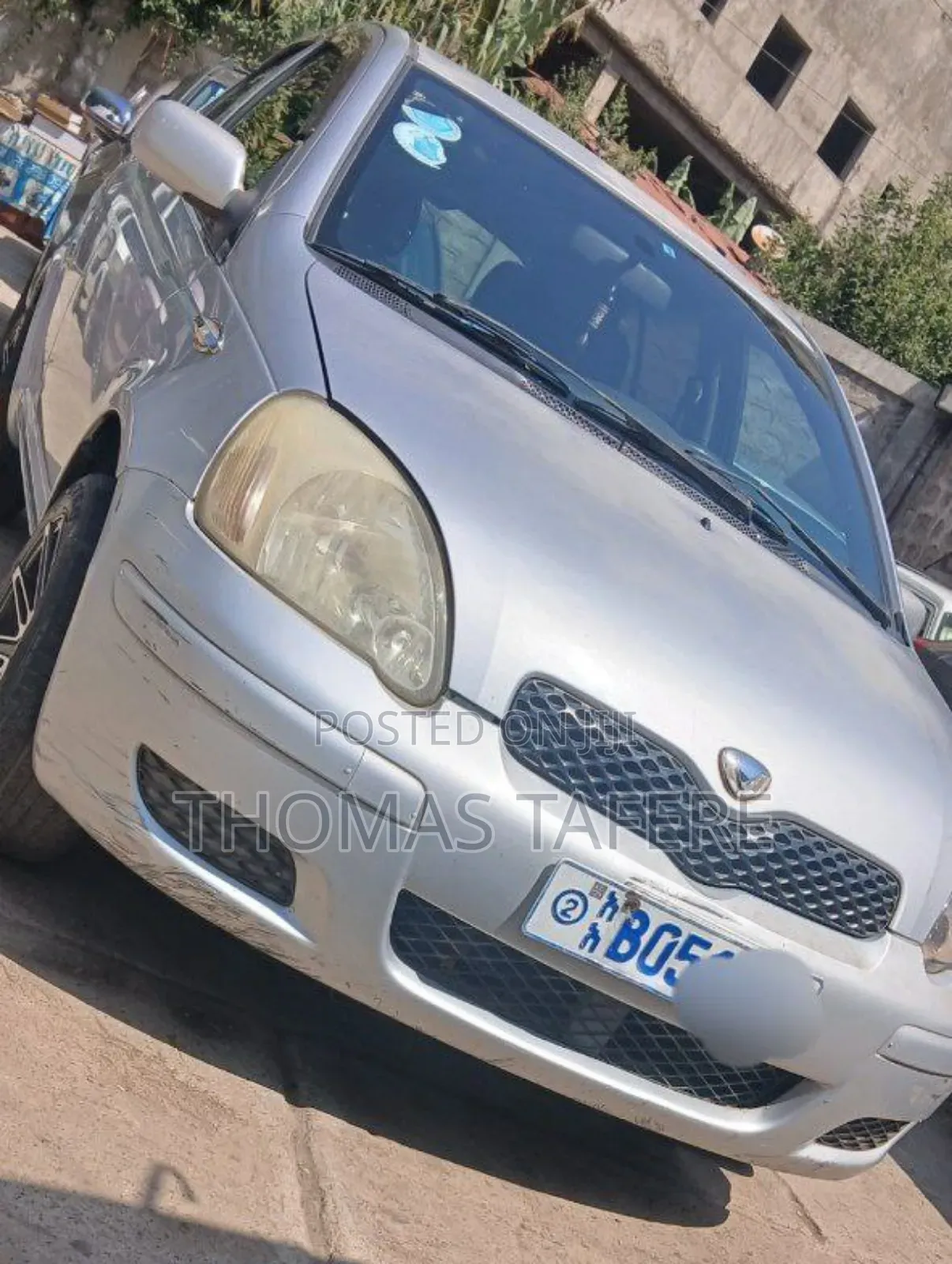 Toyota Vitz 2002 Silver