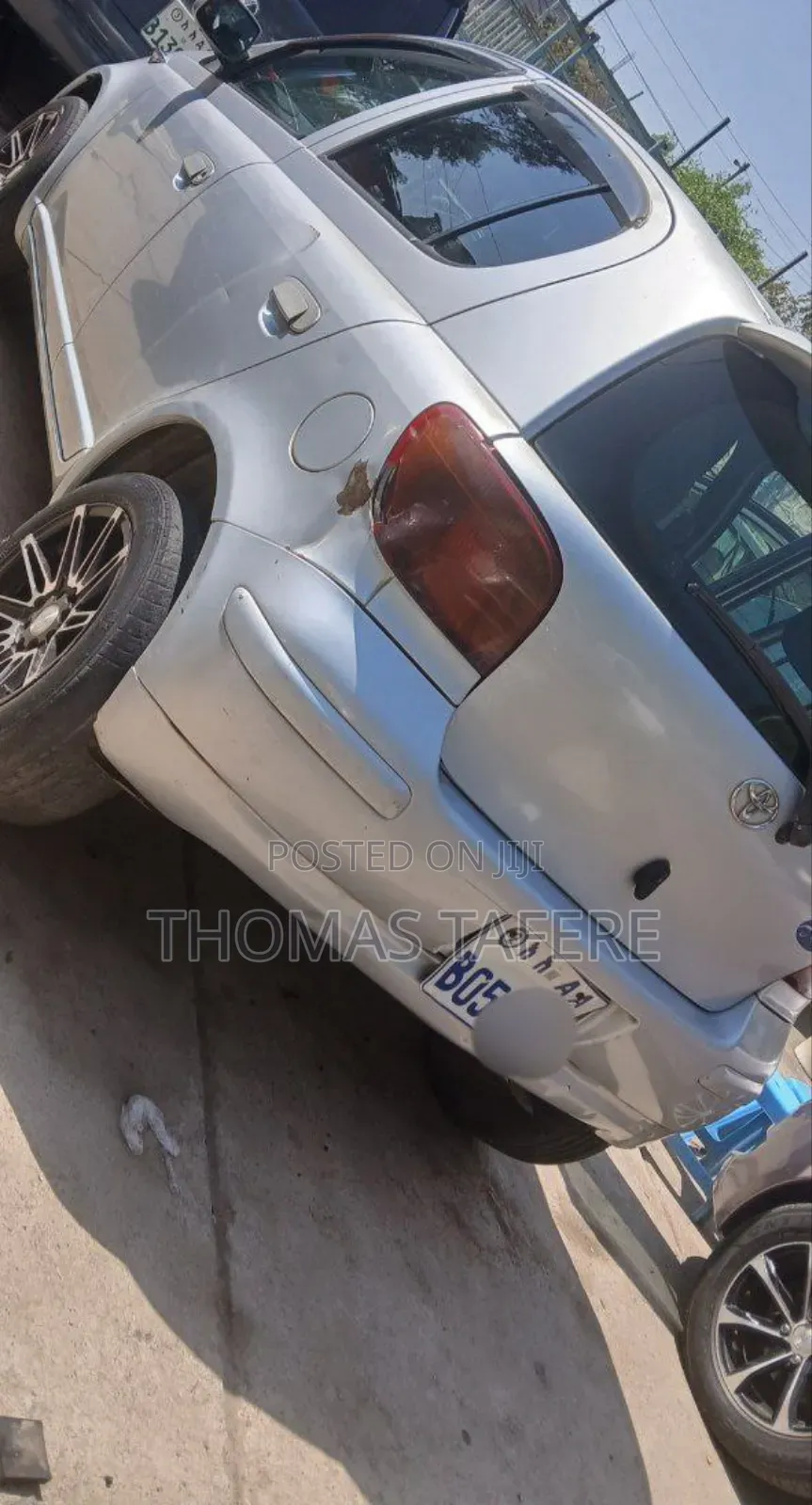 Toyota Vitz 2002 Silver