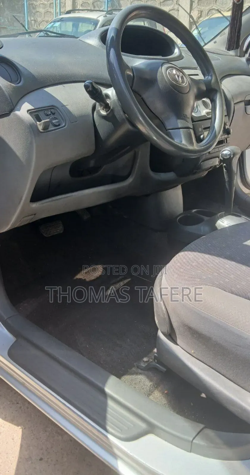 Toyota Vitz 2002 Silver