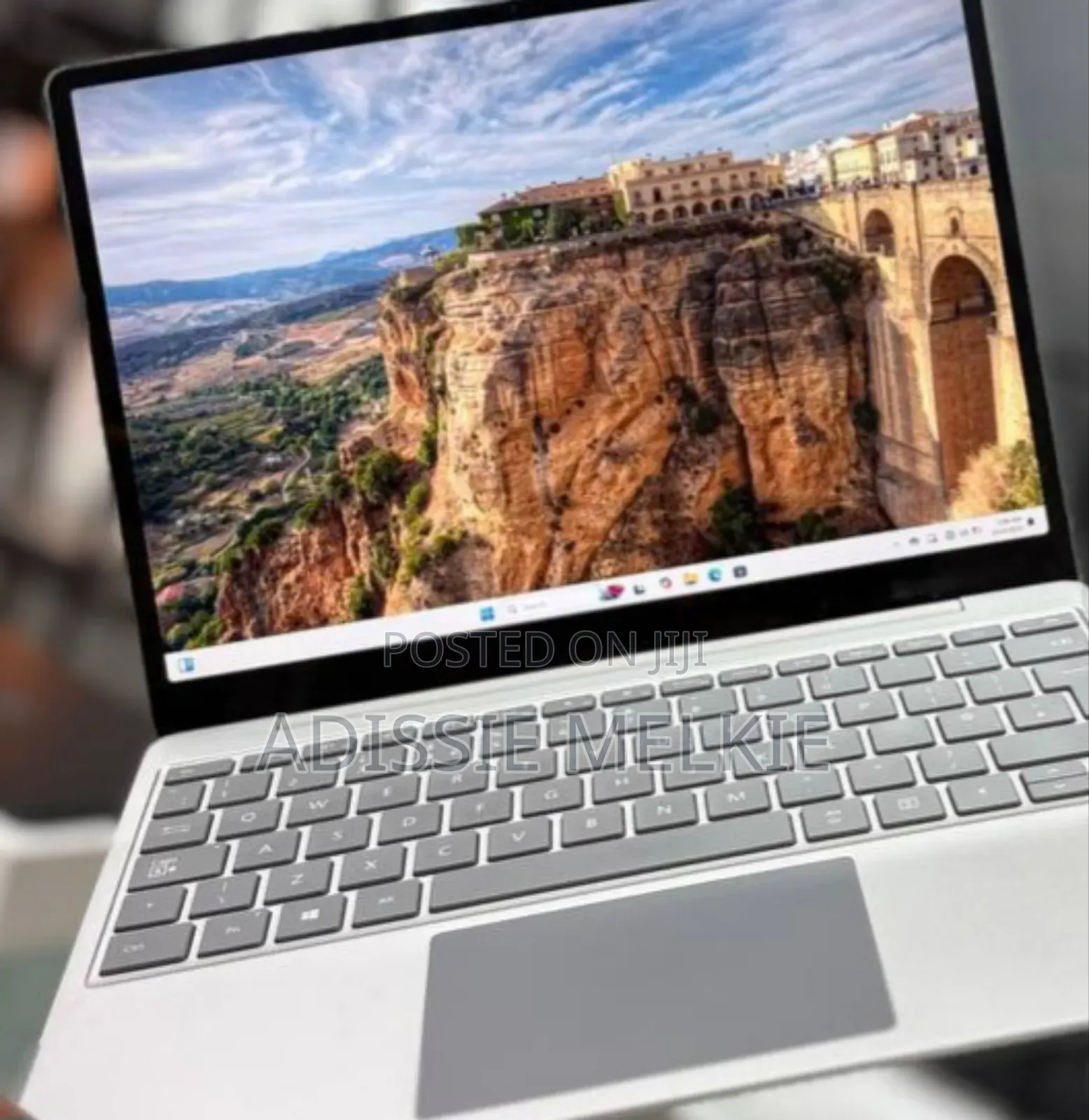 New Laptop Microsoft Surface Go 2 16GB Intel Core I5 SSD 256GB