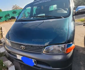 Toyota HiAce 2002 Green