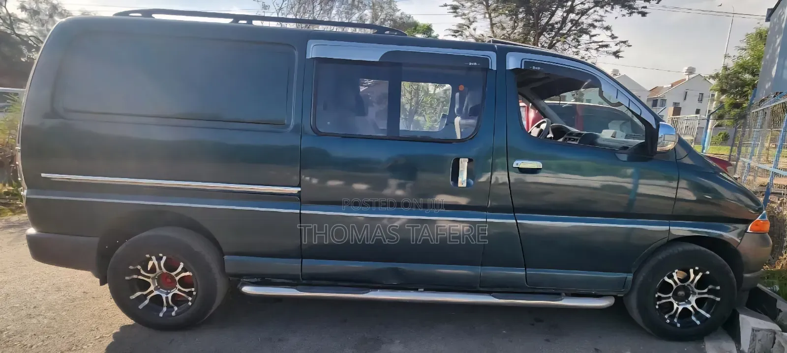 Toyota HiAce 2002 Green