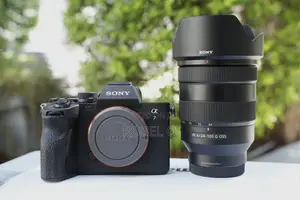 Sony Alpha 7 4 With G Lens 24-105mm Zoom