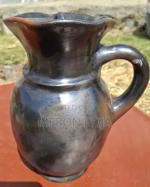 የሸክላ የጠላ ጆግ