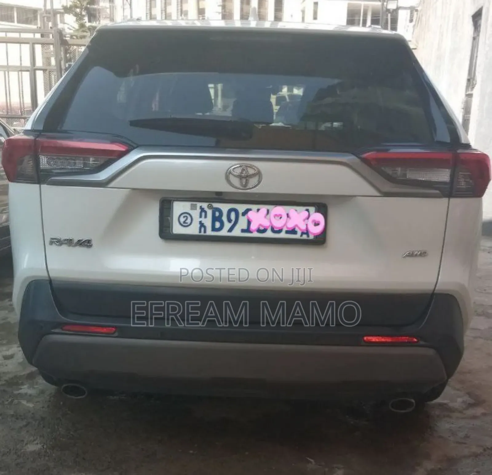 Toyota RAV4 2021 White