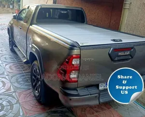 Toyota Hilux 2022 Gray