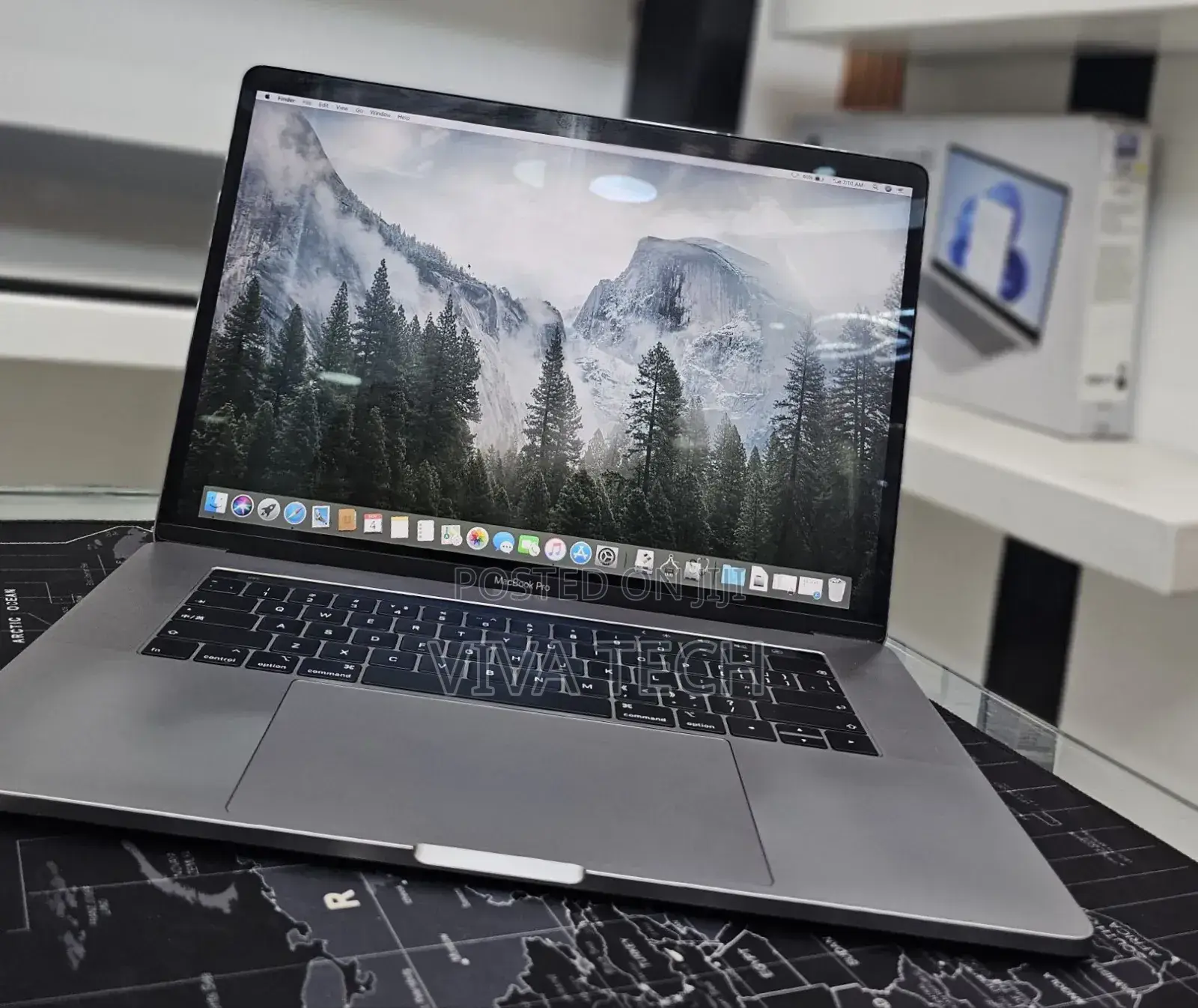 New Laptop Apple MacBook Pro 2019 16GB Intel Core I9 SSD 512GB