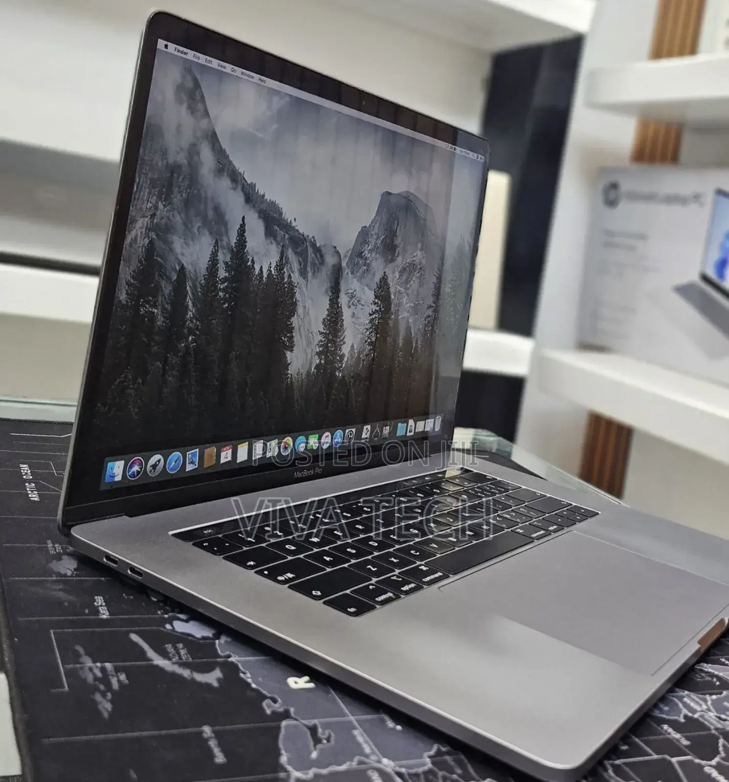 New Laptop Apple MacBook Pro 2019 16GB Intel Core I9 SSD 512GB