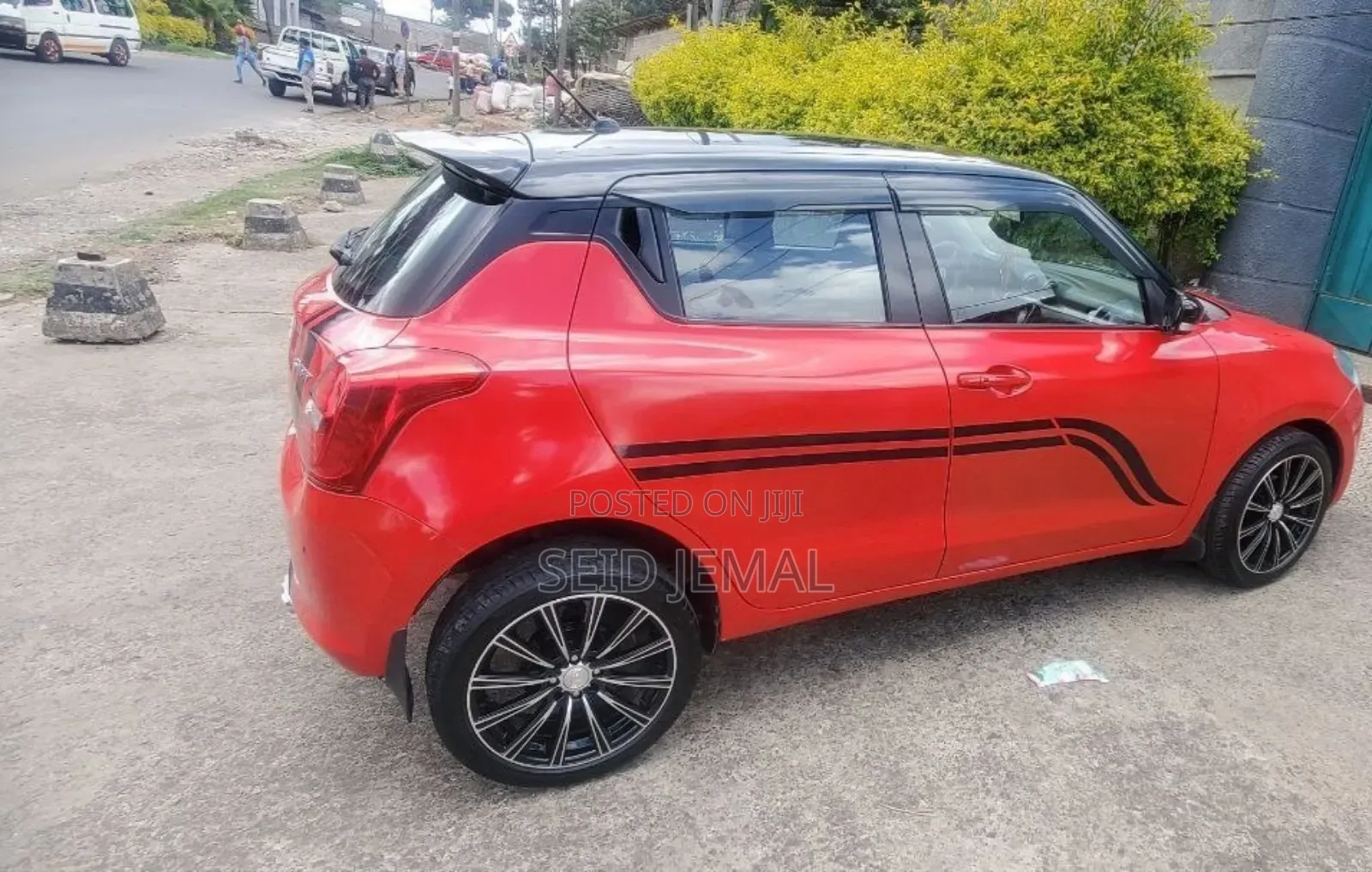 Suzuki Swift 2022 Red