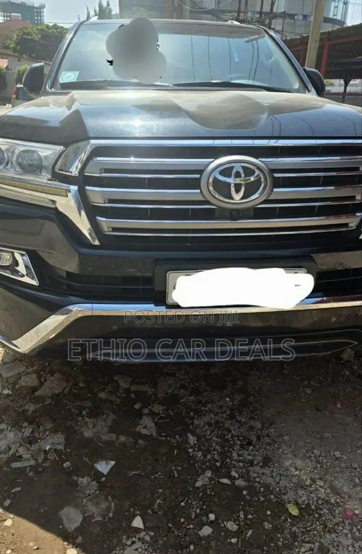 Toyota Land Cruiser 4.5 V8 GXR 2019 Black