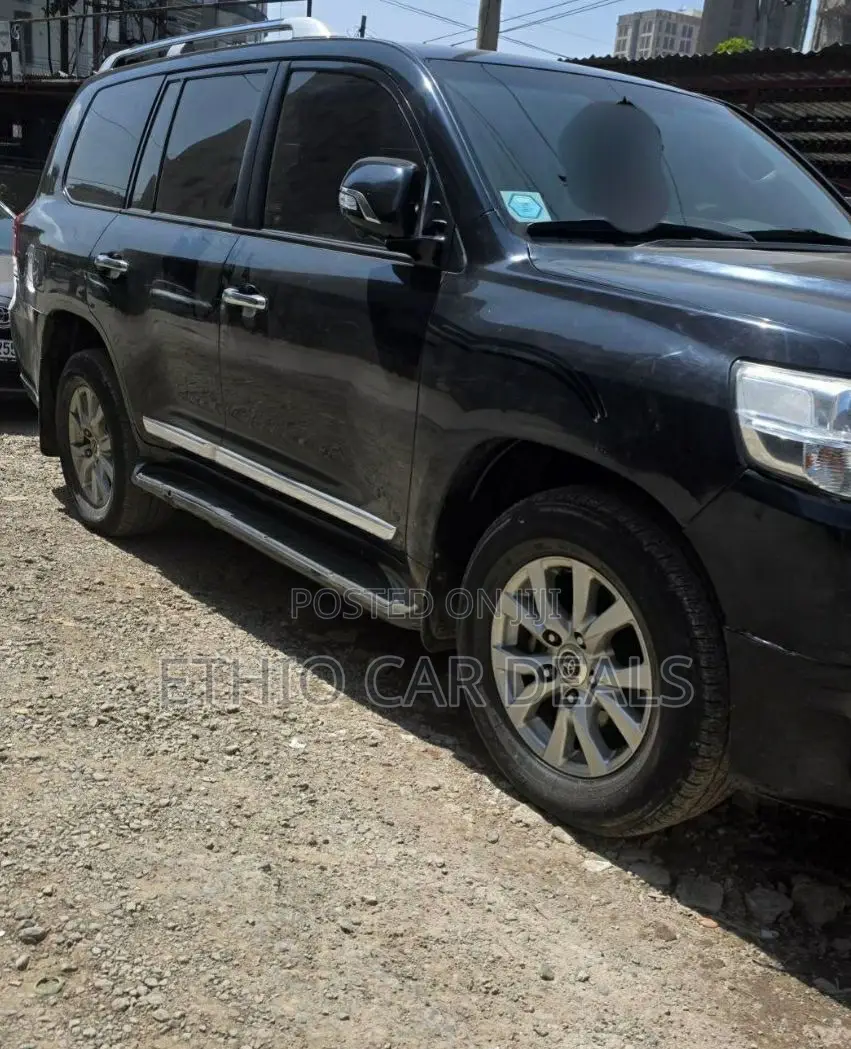 Toyota Land Cruiser 4.5 V8 GXR 2019 Black