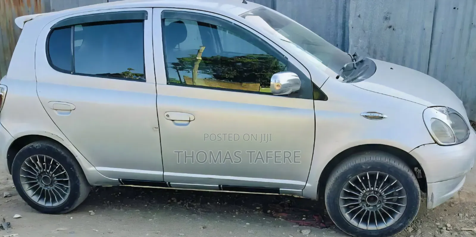 Toyota Vitz 2001 Silver