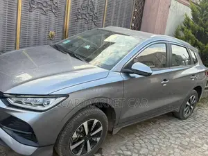 BYD E2 43 kWh 94 hp FWD 2024 Gray