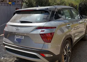 Hyundai Creta 2022 Silver