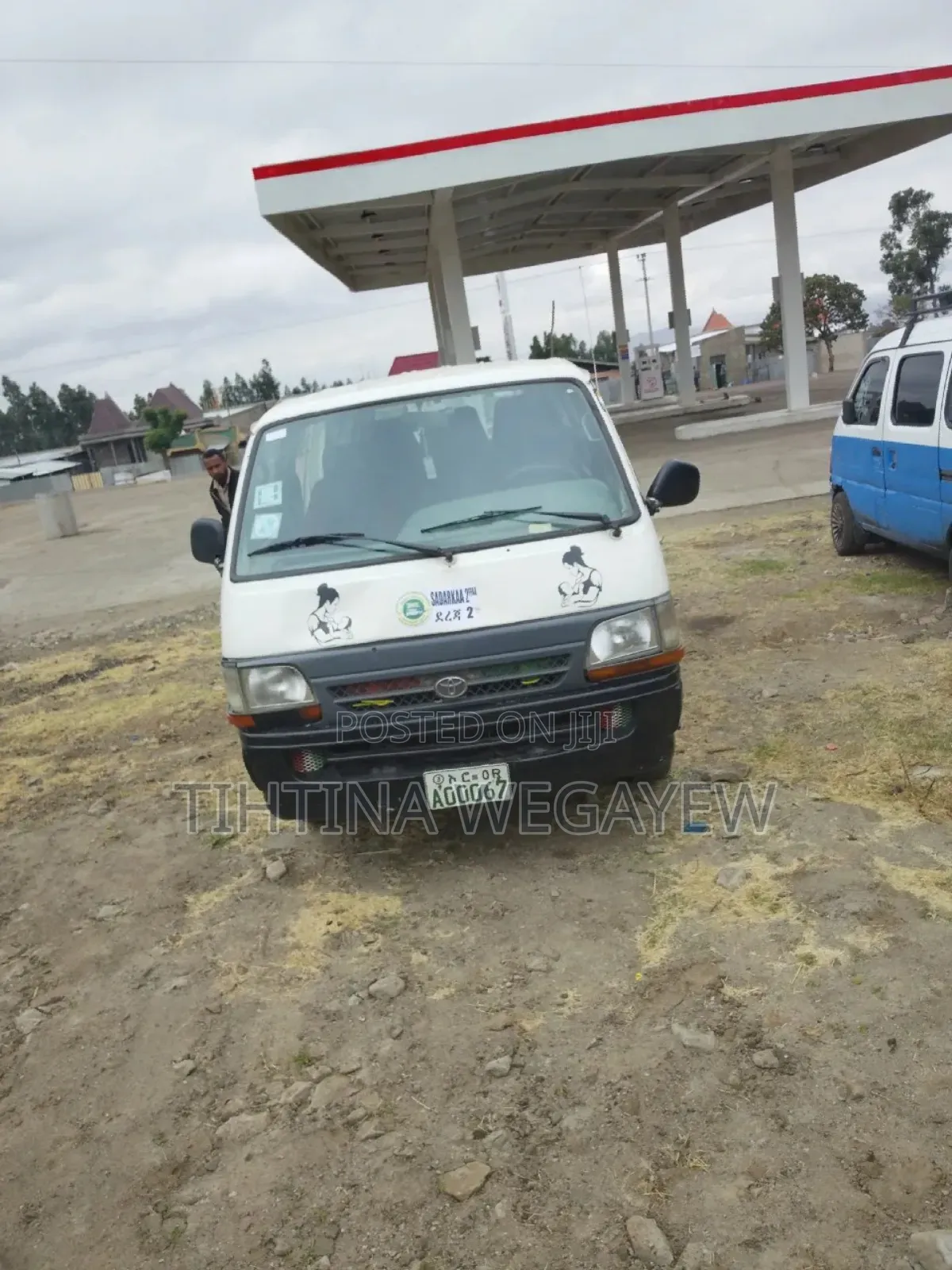 Toyota HiAce 2002 White