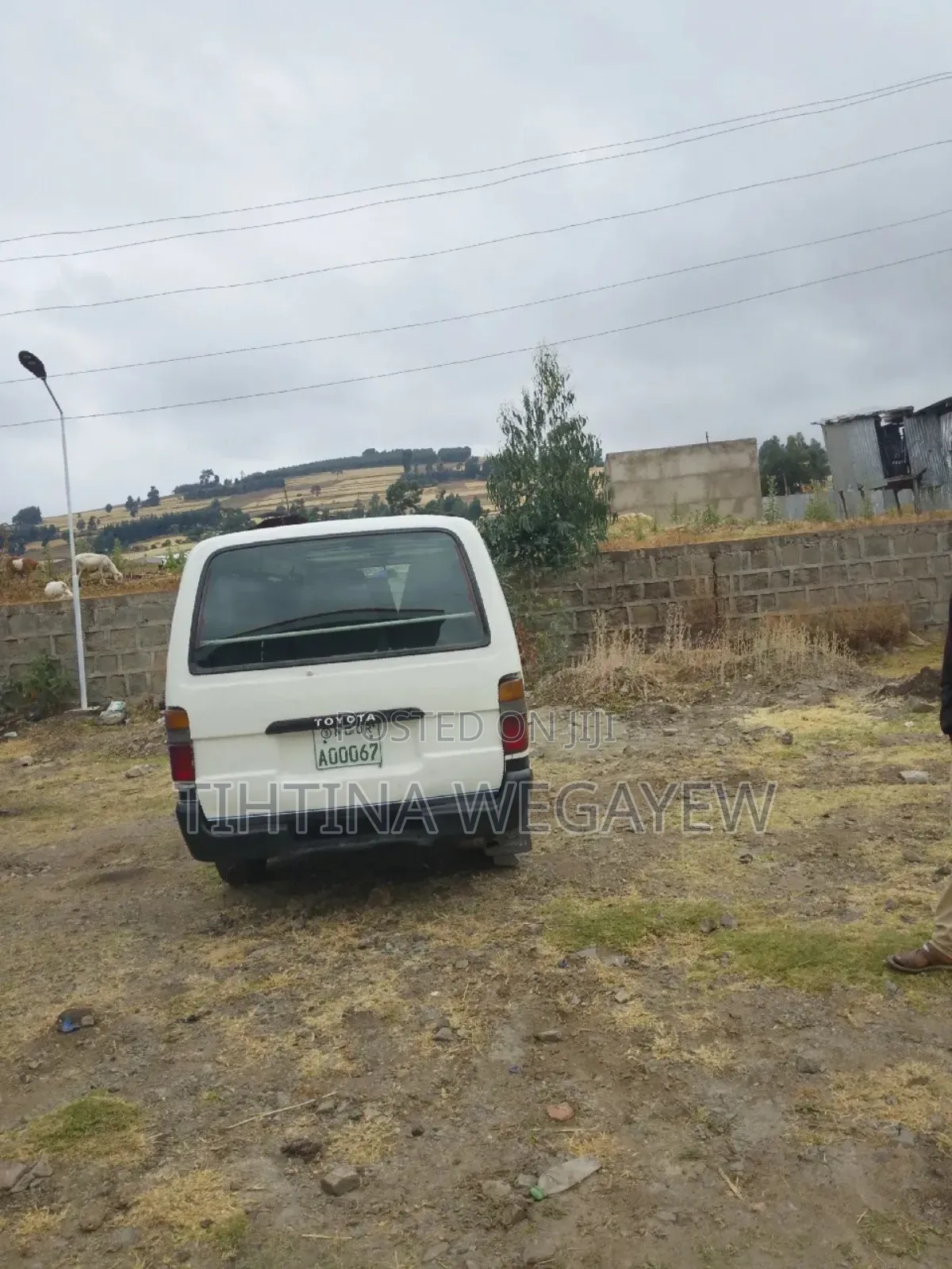 Toyota HiAce 2002 White