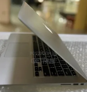 New Laptop Apple MacBook Air 2024 M3 13-Inch 4GB Intel SSD 256GB