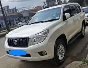 Toyota Land Cruiser Prado 3.0 TD 2011 White