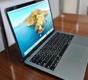 New Laptop Apple MacBook Air 2019 8GB Intel Core I5 SSD 128GB