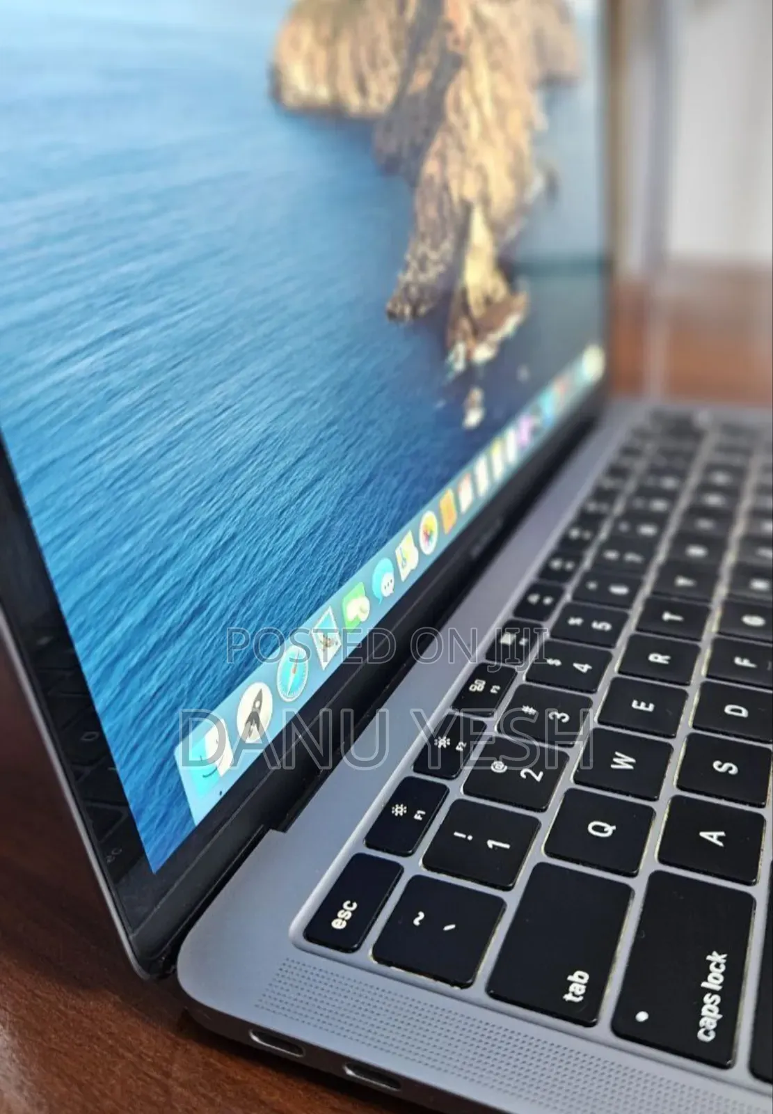 New Laptop Apple MacBook Air 2019 8GB Intel Core I5 SSD 128GB