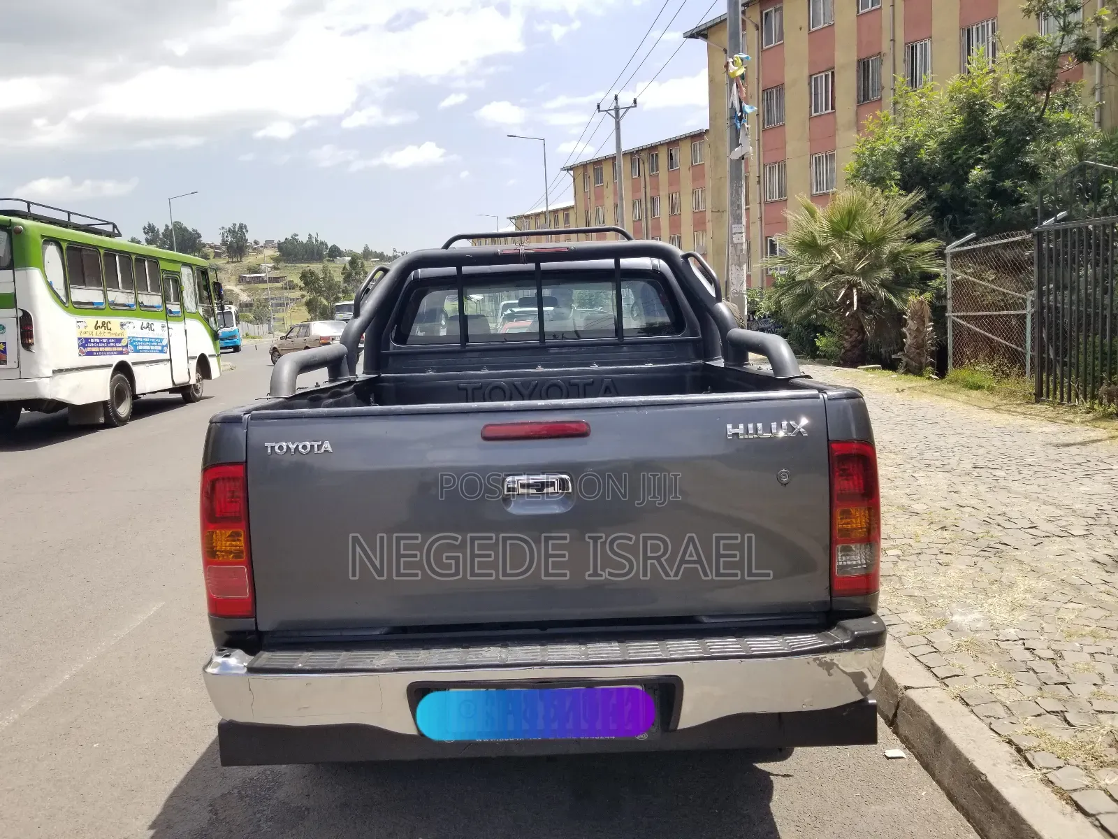 Toyota Hilux 2.5 D-4D 4X4 SRX 2009 Gray