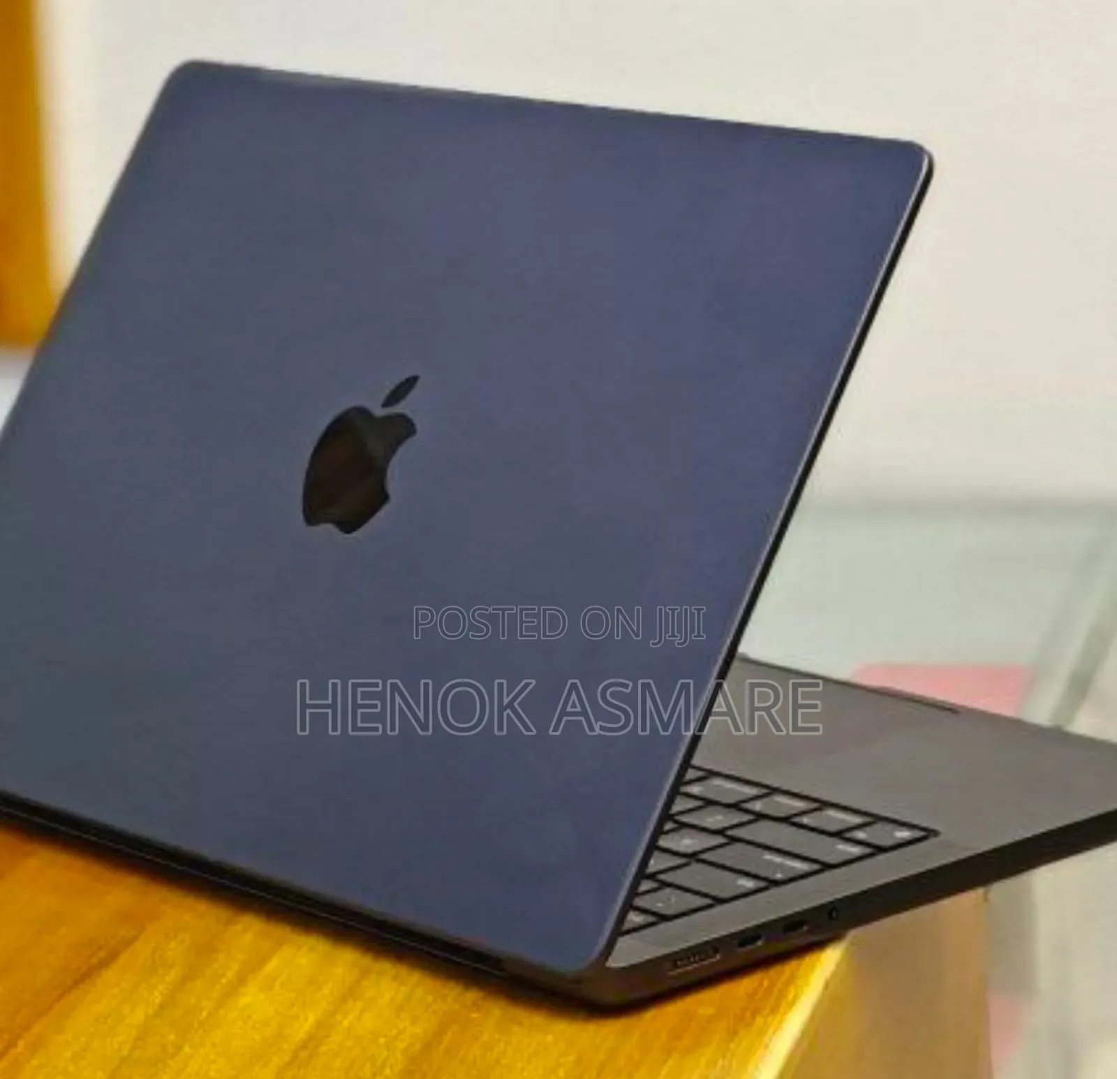 New Laptop Apple MacBook Pro 18GB Apple M3 SSD 512GB