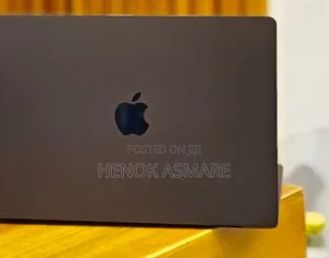 New Laptop Apple MacBook Pro 18GB Apple M3 SSD 512GB