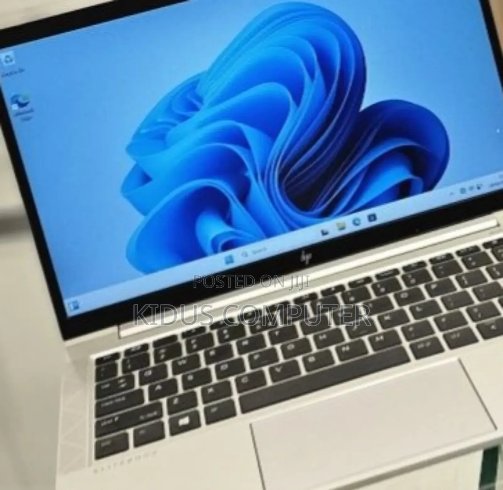 New Laptop HP EliteBook 830 G8 16GB Intel Core I7 SSD 512GB