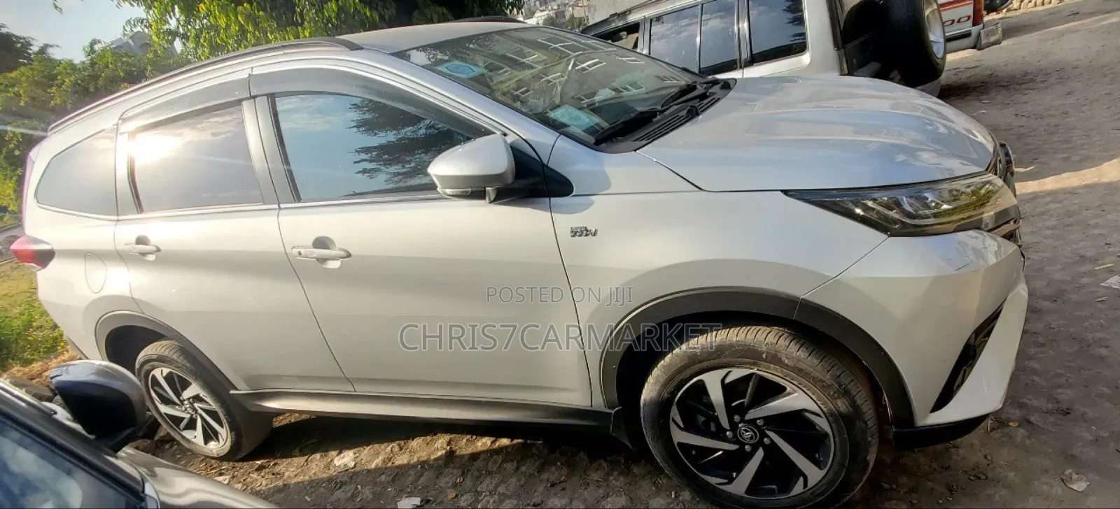 Toyota Rush 2023 Silver