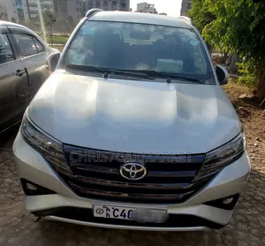 Toyota Rush 2023 Silver