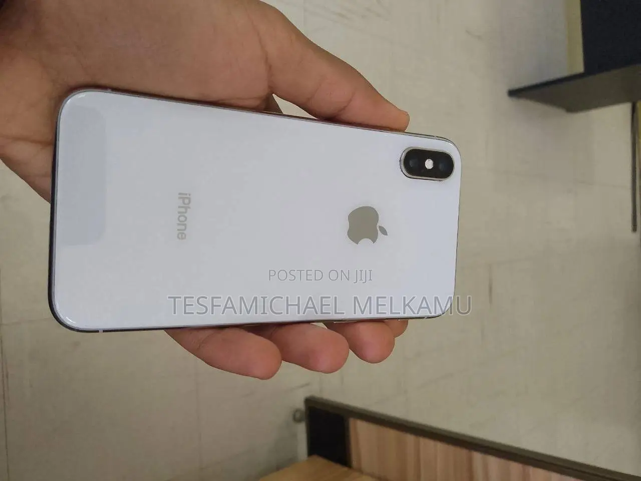 Apple iPhone X 64 GB White