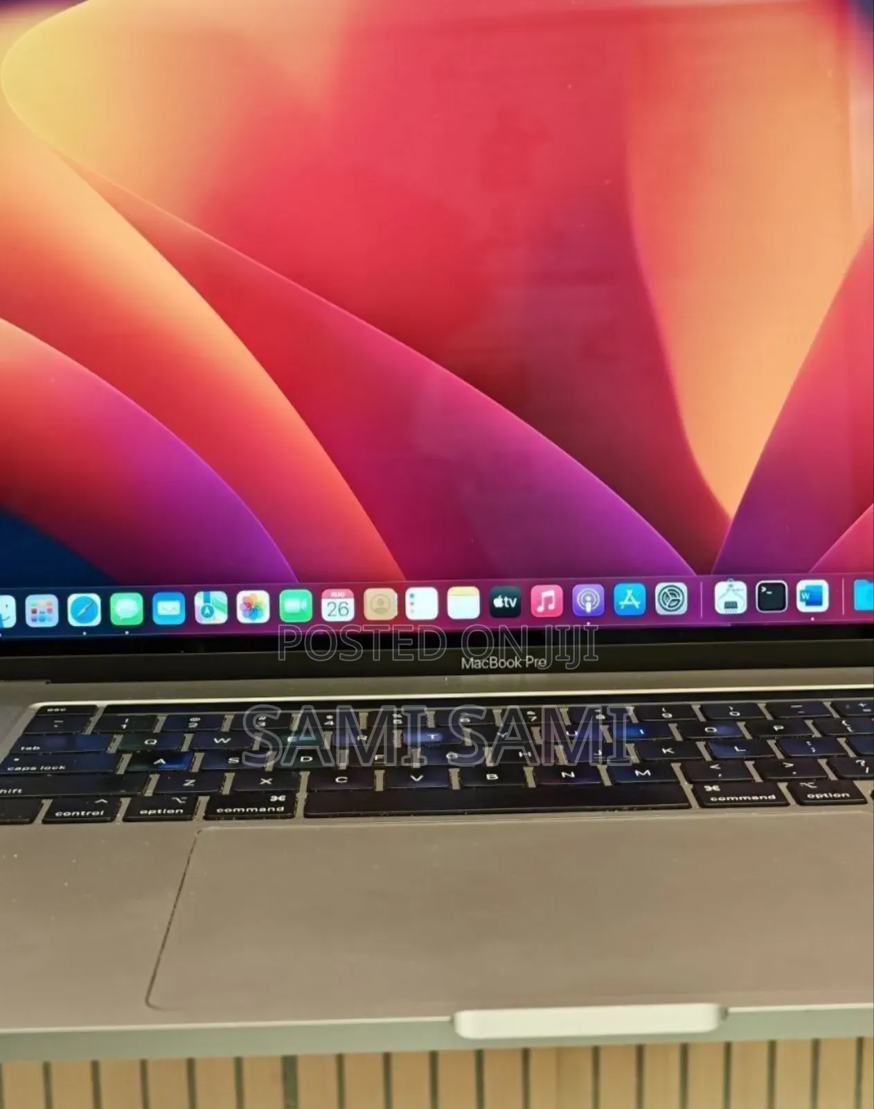 New Laptop Apple MacBook Pro 2019 16GB Intel Core I7 SSD 512GB