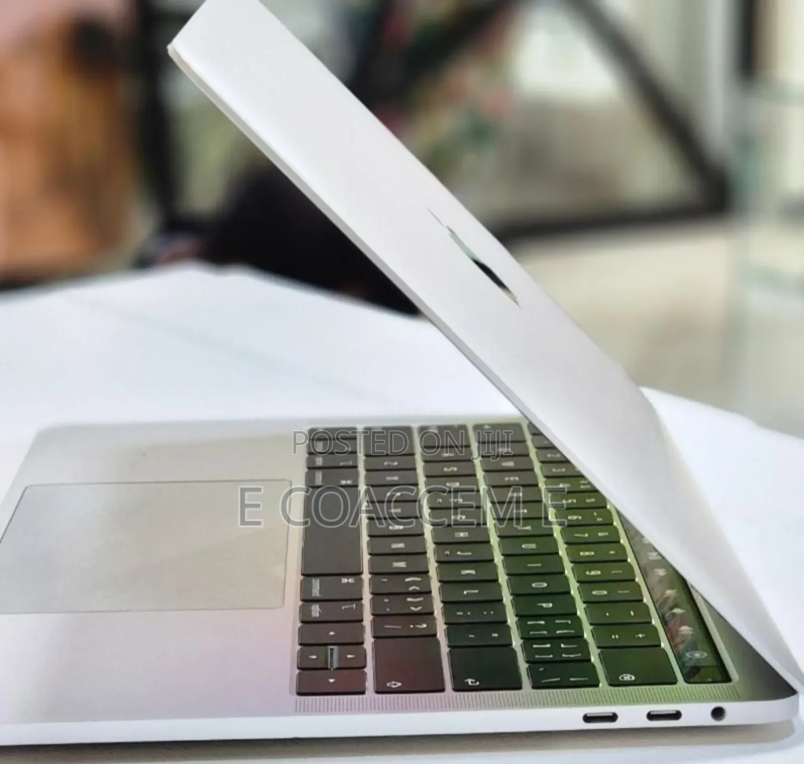 New Laptop Apple MacBook 16GB Intel Core i7 SSD 512GB