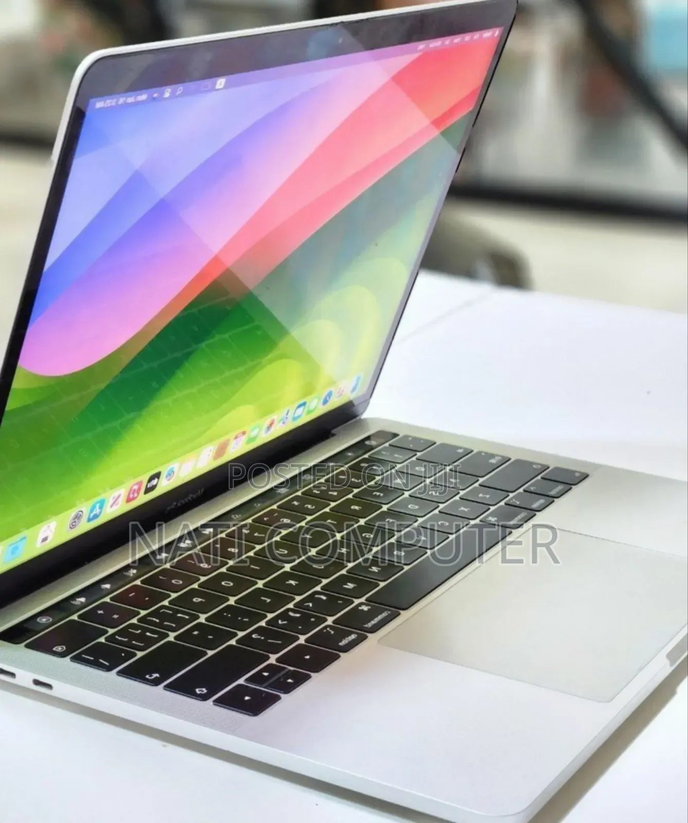 New Laptop Apple MacBook Pro 2018 16GB Intel Core I7 SSD 512GB