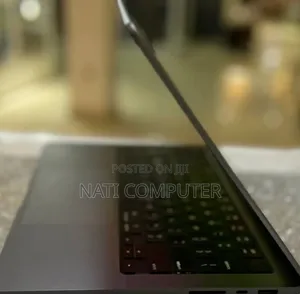 New Laptop Apple MacBook Pro M1 16GB Apple M1 Pro SSD 512GB