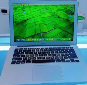 New Laptop Apple MacBook Air 2014 4GB Intel Core I5 SSD 256GB