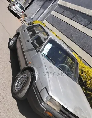 Toyota Corolla 1987 Silver