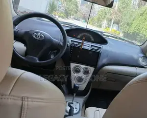 Toyota Yaris 2008 Silver