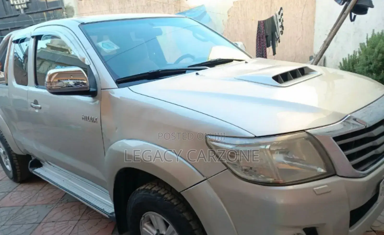 Toyota Hilux 2012 Silver