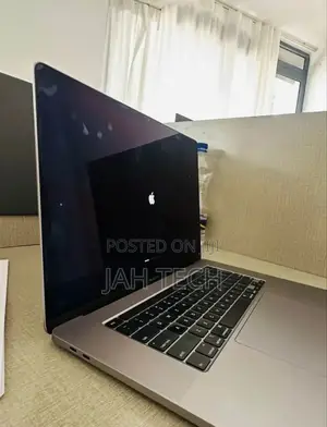 New Laptop Apple MacBook Pro 2019 16GB Intel Core I9 SSD 512GB