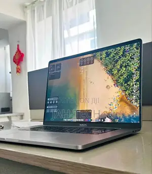 New Laptop Apple MacBook Pro 2019 16GB Intel Core I9 SSD 512GB