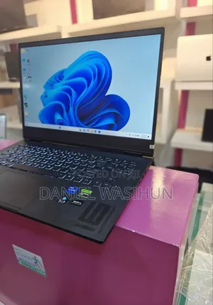 New Laptop Zinox Ultra-Book Pro 32GB Intel Core I7 SSD 1T