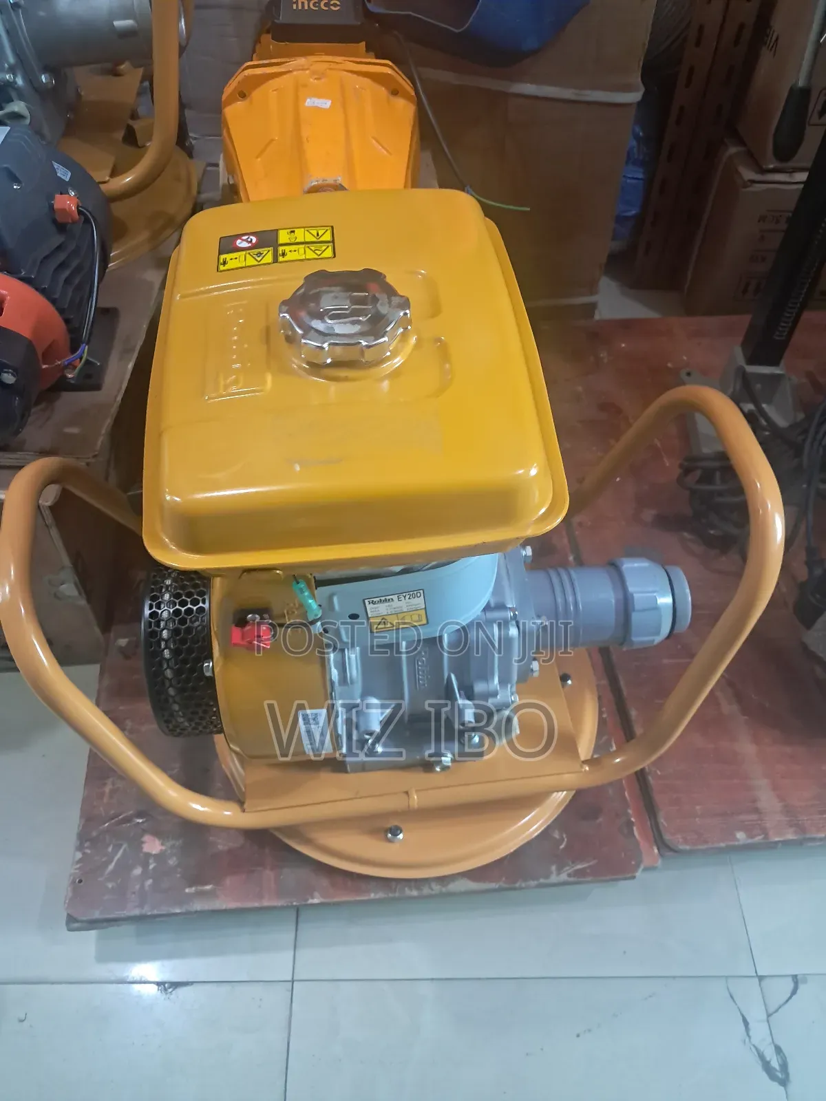 Vibrator Robin With Hose