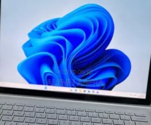 New Laptop Microsoft Surface Book 3 16GB Intel Core I7 SSD 256GB